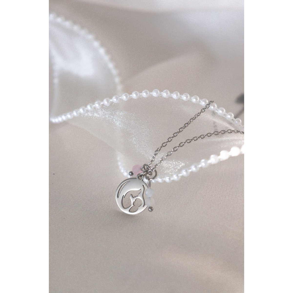 Moeder & baby ketting zilver met Maansteen & Rozenkwarts – een betekenisvol cadeau