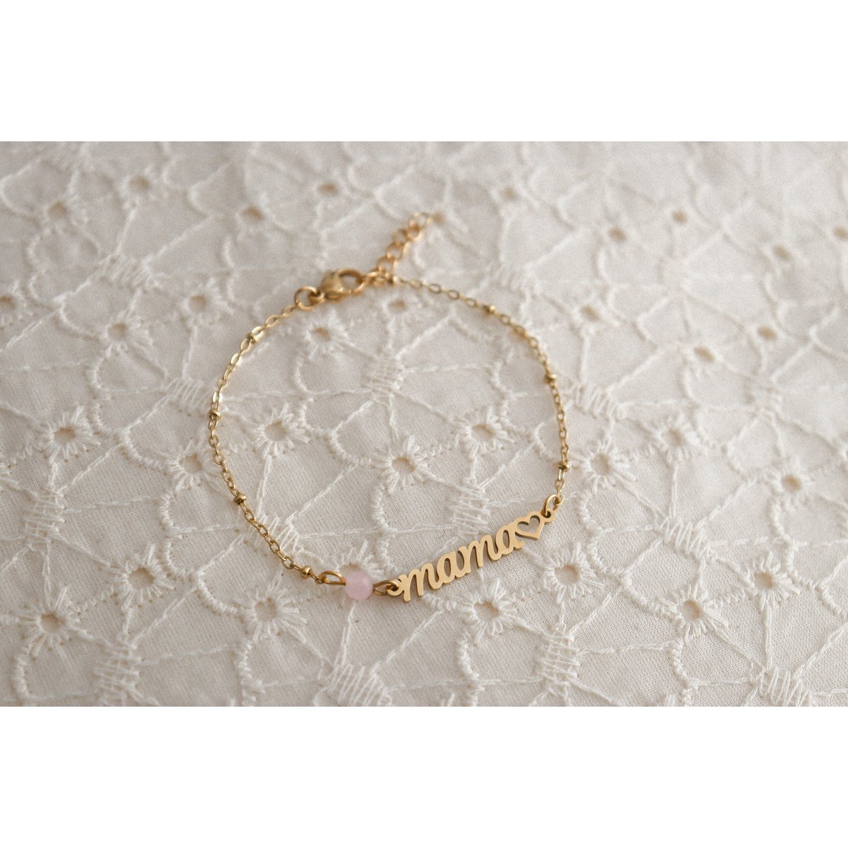 Mama & Rozenkwarts armband Goud – een liefdevol en betekenisvol cadeau