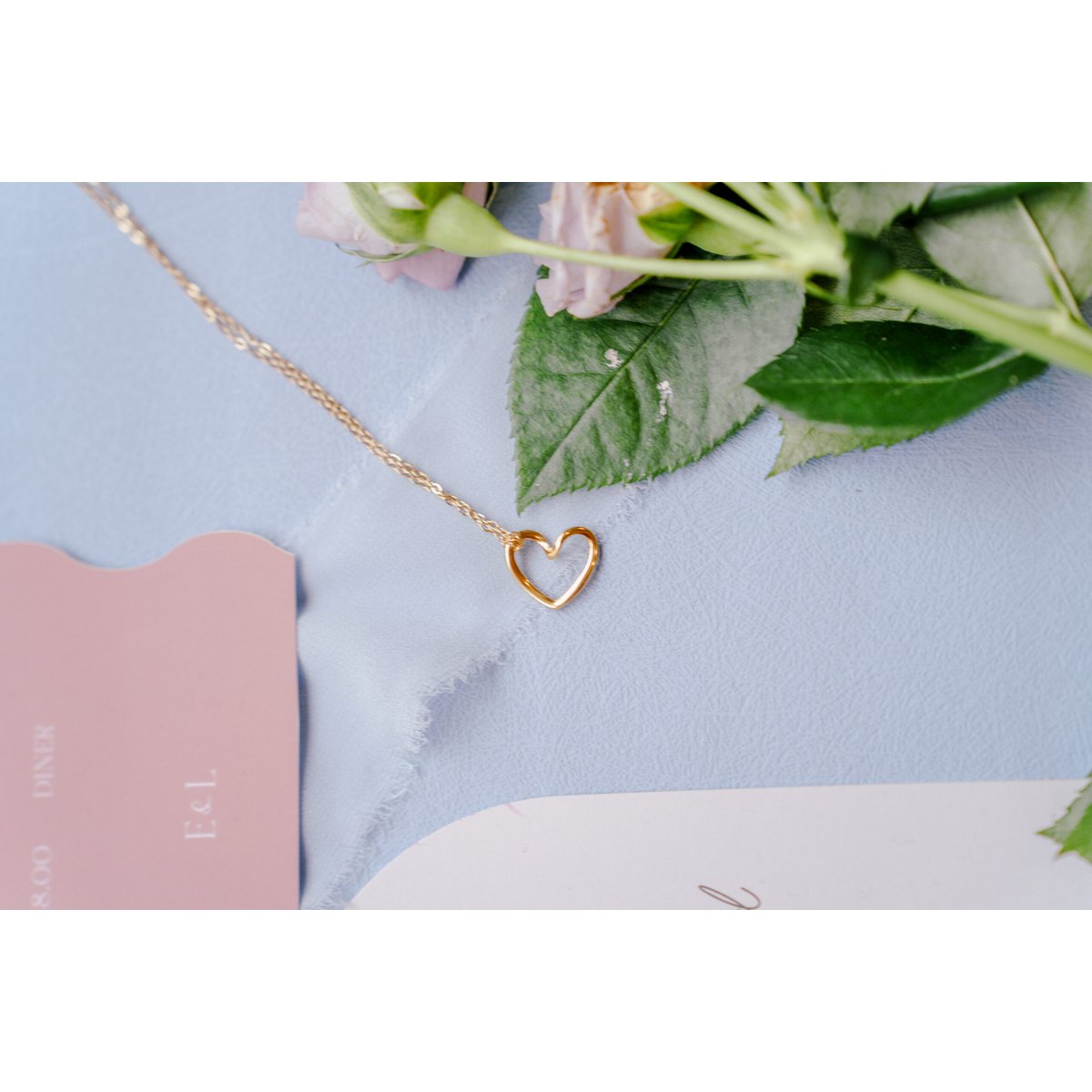 Hart Ketting Goud – een tijdloos symbool van liefde en verbondenheid