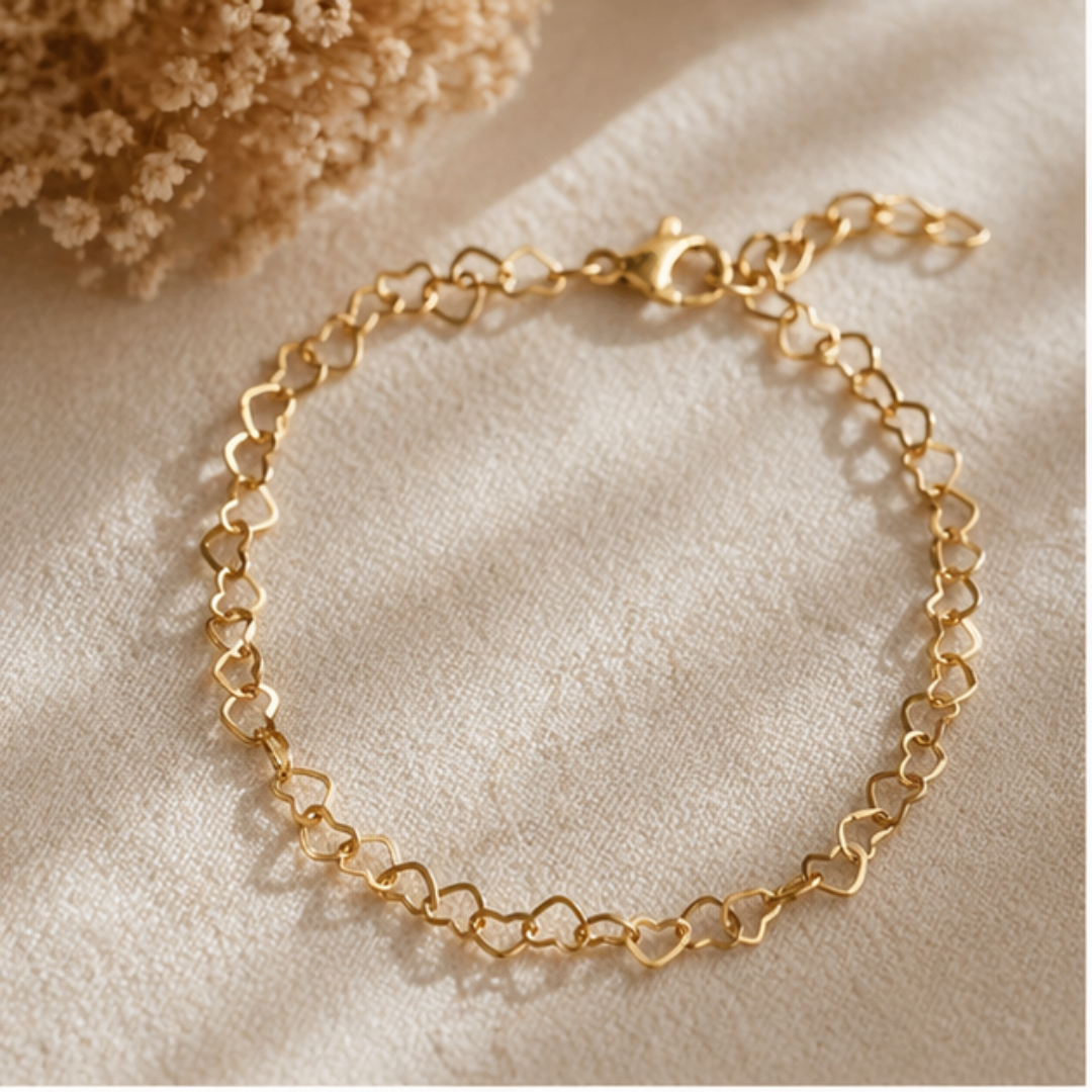 Hartjes Schakel Armband Goud – een subtiel en liefdevol sieraad