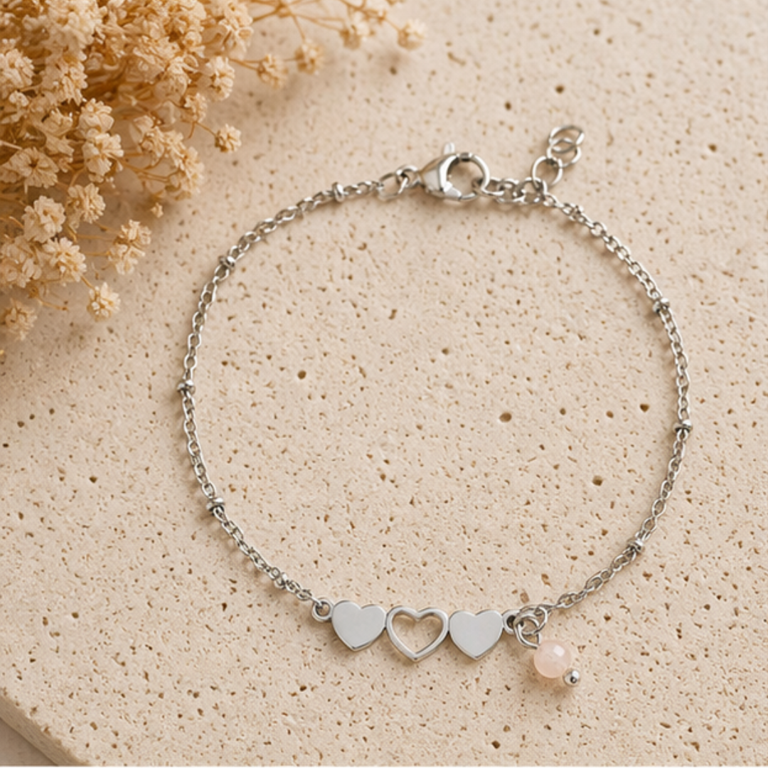 Hartjes & Rozenkwarts Armband Zilver – een liefdevol en betekenisvol sieraad