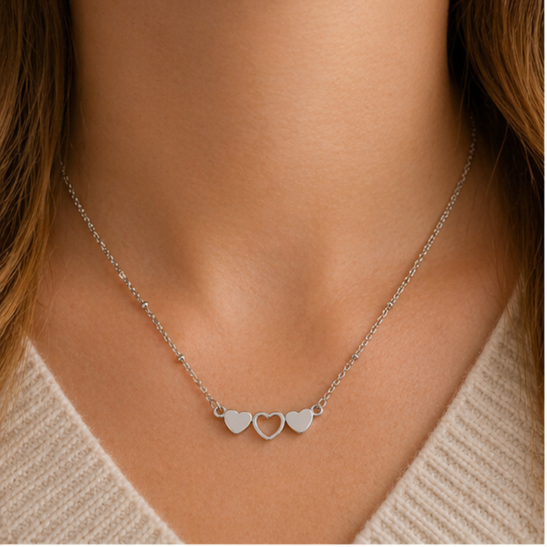 Hartjes Ketting Zilver – subtiel kettinkje met drie hartjes